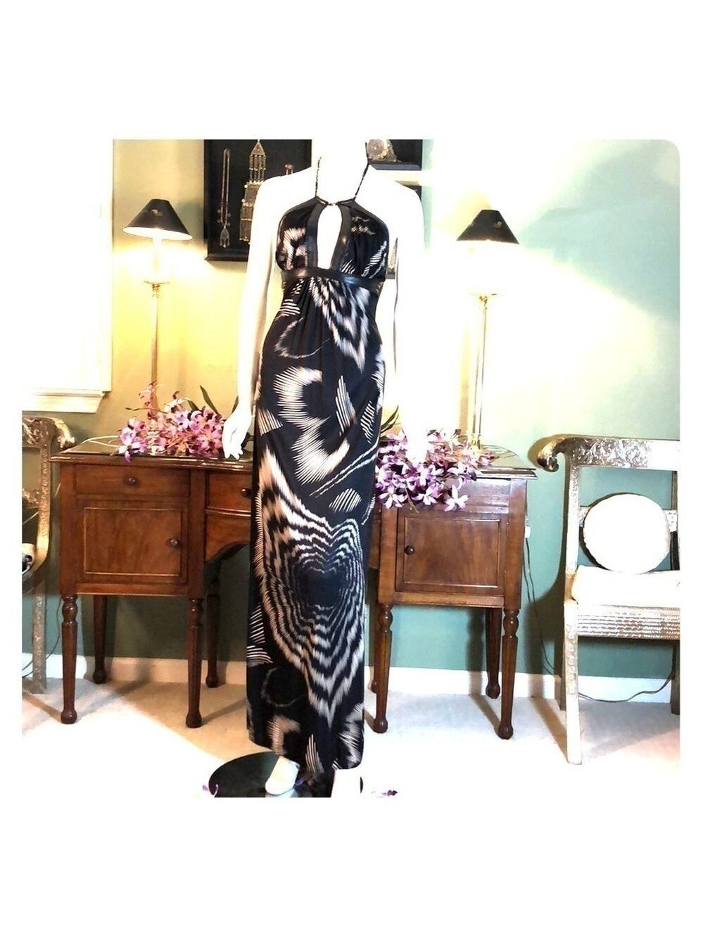 𝅺 BNWT - Sky halter maxi leather details on neck.